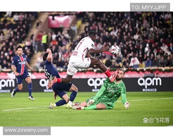 球星意外在足球场过夜的真实故事及背后原因揭秘 球星意外在足球场过夜的真实故事及背后原因揭秘