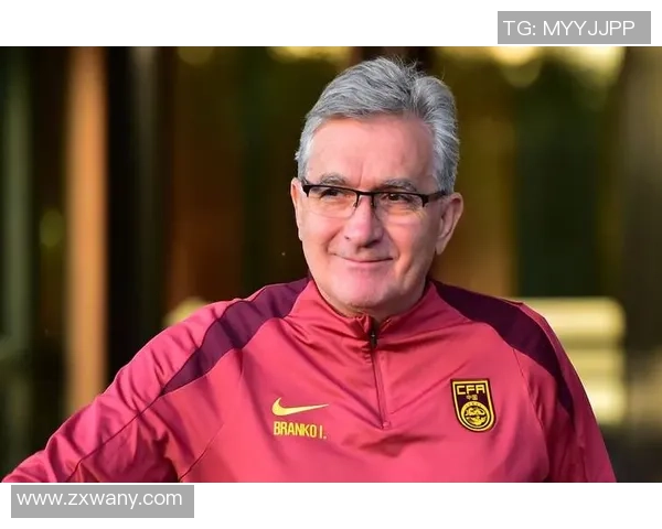 独家专访知名球星畅谈足球生涯背后的故事与拼搏精神